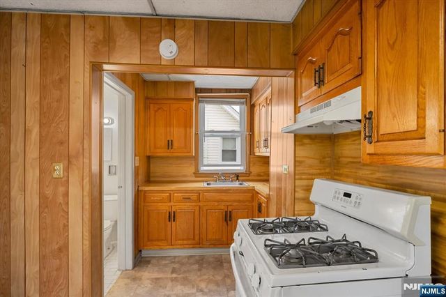 9 Morris Avenue, Garfield, NJ 07026