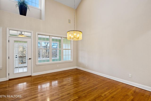 10033 Autumn Valley Lane, Knoxville, TN 37922