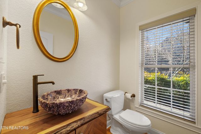 10033 Autumn Valley Lane, Knoxville, TN 37922