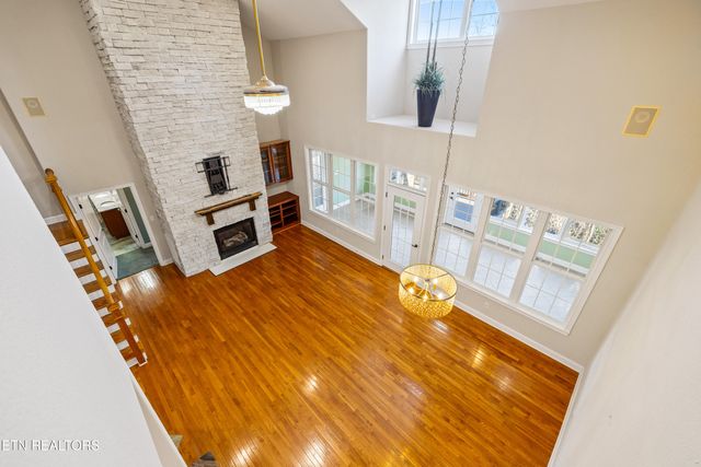 10033 Autumn Valley Lane, Knoxville, TN 37922