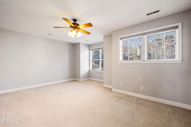 10033 Autumn Valley Lane, Knoxville, TN 37922