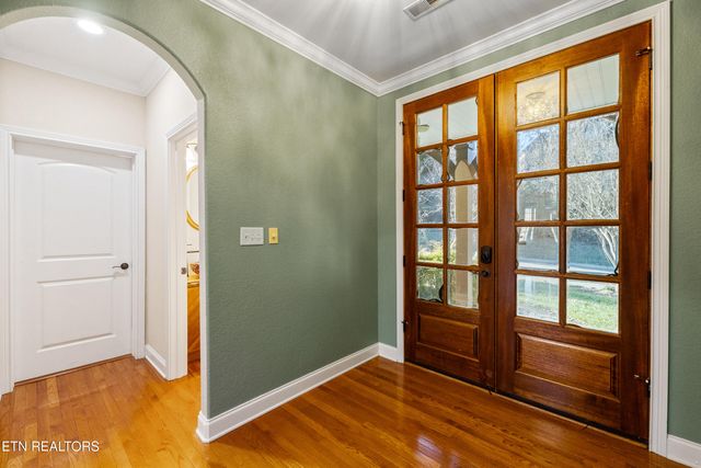 10033 Autumn Valley Lane, Knoxville, TN 37922