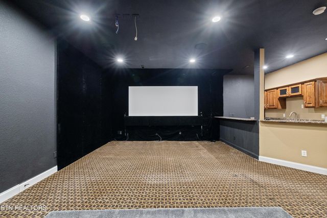 10033 Autumn Valley Lane, Knoxville, TN 37922