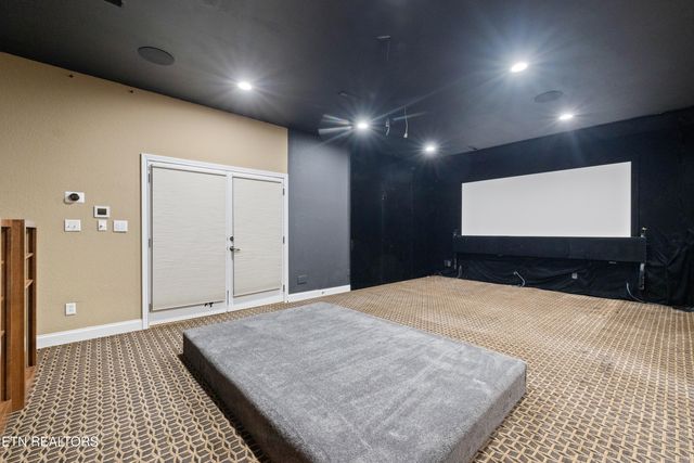 10033 Autumn Valley Lane, Knoxville, TN 37922