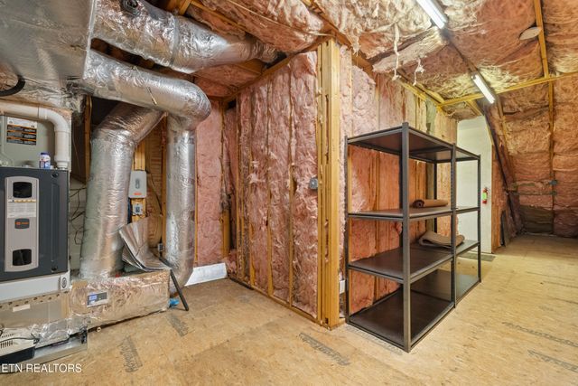 10033 Autumn Valley Lane, Knoxville, TN 37922