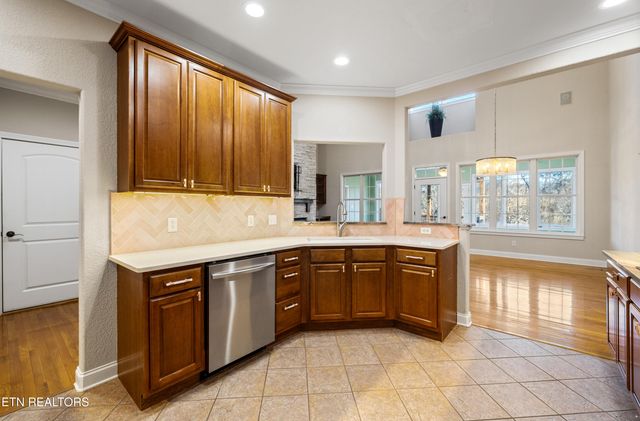 10033 Autumn Valley Lane, Knoxville, TN 37922