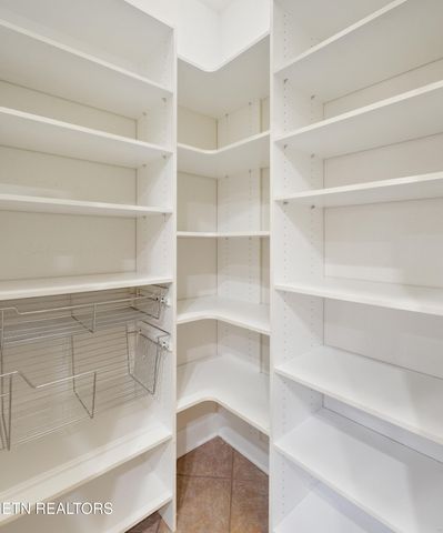 10033 Autumn Valley Lane, Knoxville, TN 37922