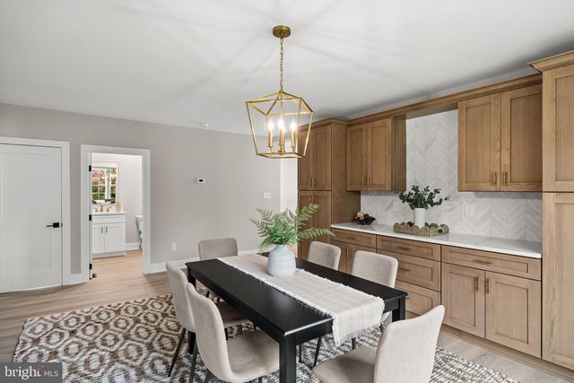 401 AVONDALE AVE, Haddonfield, NJ 08033