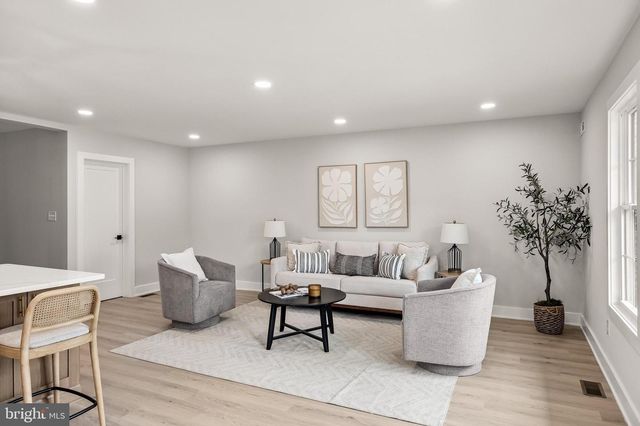 401 AVONDALE AVE, Haddonfield, NJ 08033