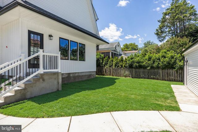 401 AVONDALE AVE, Haddonfield, NJ 08033