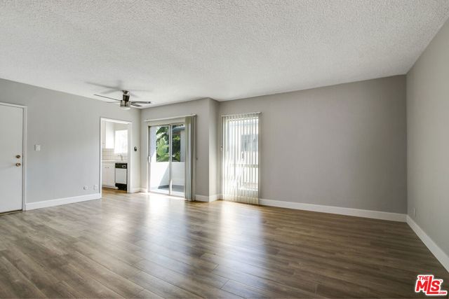 3735 Mentone Avenue, Los Angeles, CA 90034
