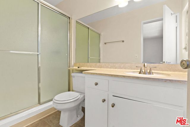 3735 Mentone Avenue, Los Angeles, CA 90034