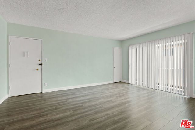3735 Mentone Avenue, Los Angeles, CA 90034