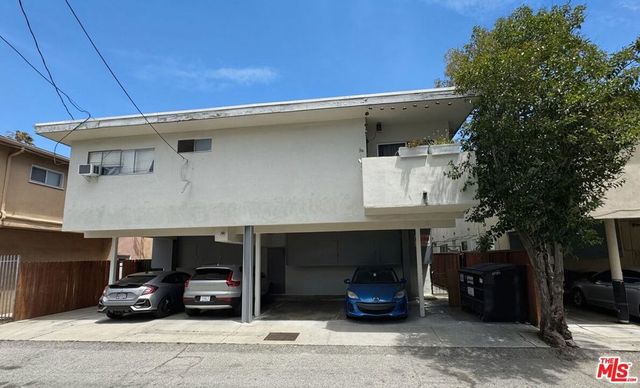 3735 Mentone Avenue, Los Angeles, CA 90034