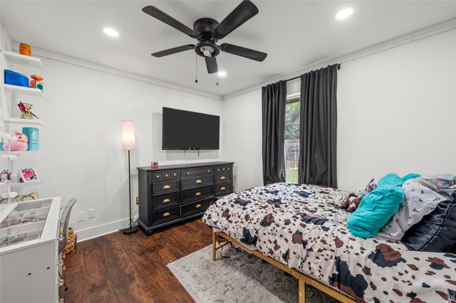 303 E Karels Drive, Robinson, TX 76706