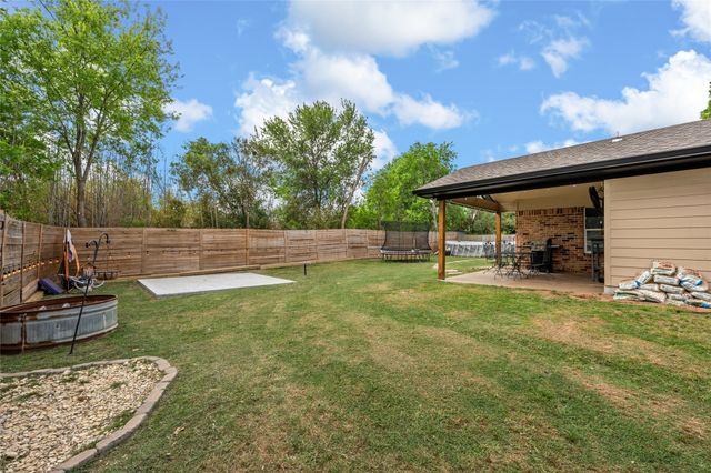 303 E Karels Drive, Robinson, TX 76706