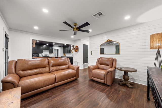 303 E Karels Drive, Robinson, TX 76706