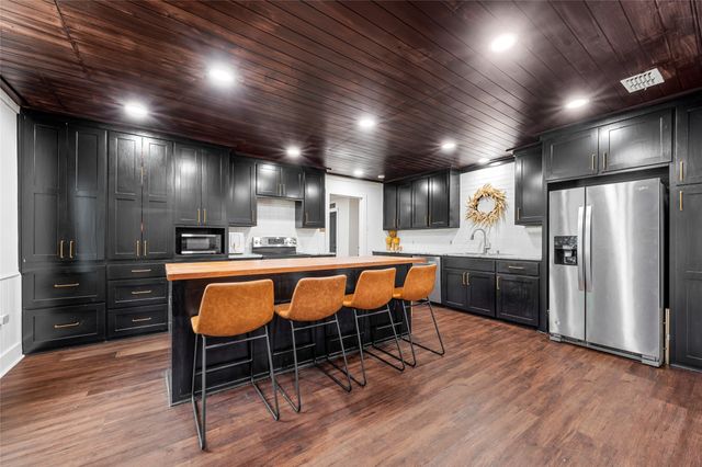 303 E Karels Drive, Robinson, TX 76706