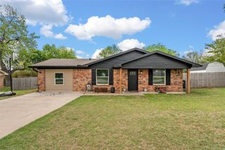 303 E Karels Drive, Robinson, TX 76706