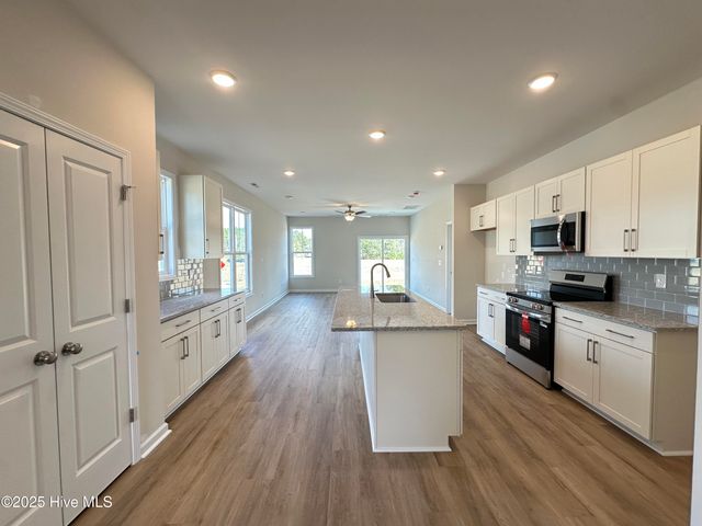 1103 Tennessee Walker Way SE, Bolivia, NC 28422