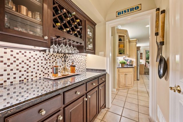 2706 Red Oak Court W, Colleyville, TX 76034