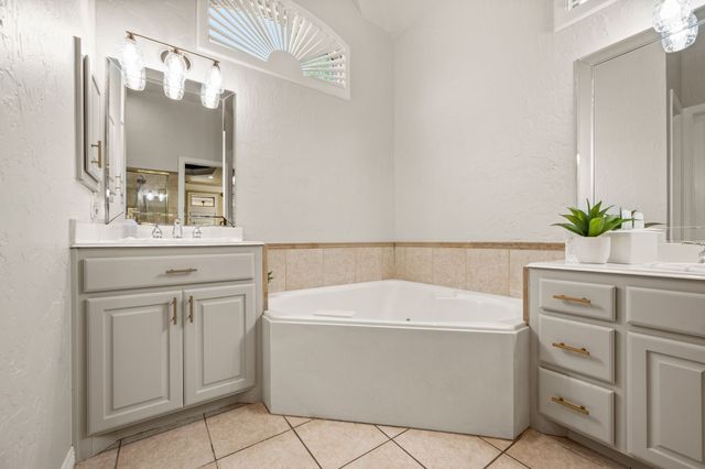 2706 Red Oak Court W, Colleyville, TX 76034