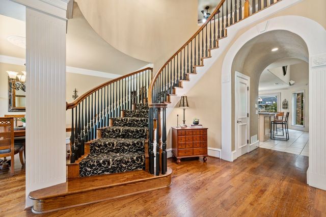 2706 Red Oak Court W, Colleyville, TX 76034