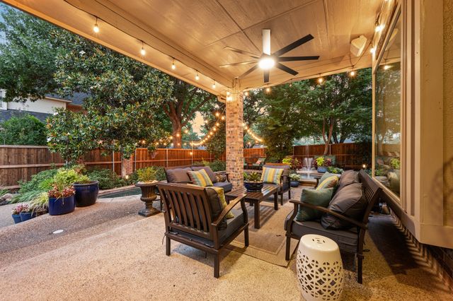 2706 Red Oak Court W, Colleyville, TX 76034