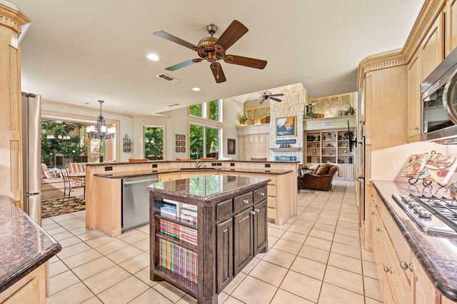 2706 Red Oak Court W, Colleyville, TX 76034