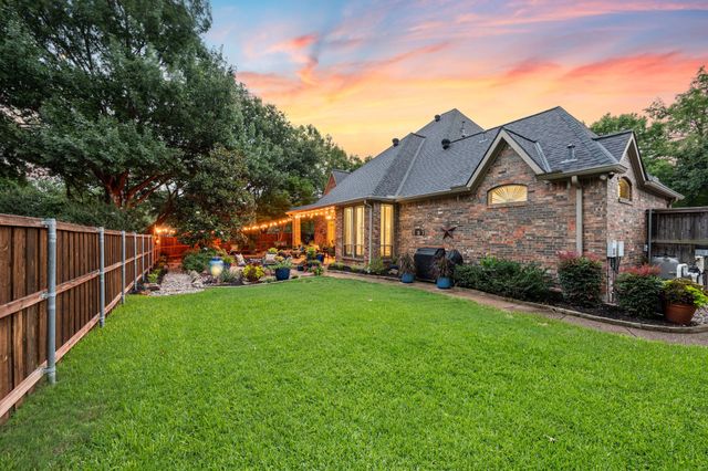 2706 Red Oak Court W, Colleyville, TX 76034