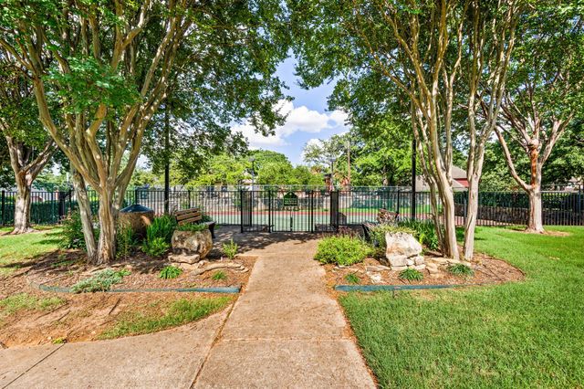 2706 Red Oak Court W, Colleyville, TX 76034