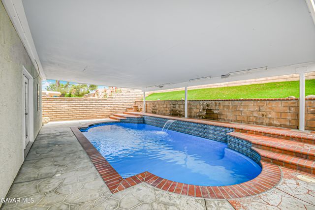 2810 Juniper Drive, Palmdale, CA 93550