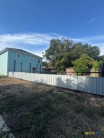 625 Alabama Street, San Marcos, TX 78666