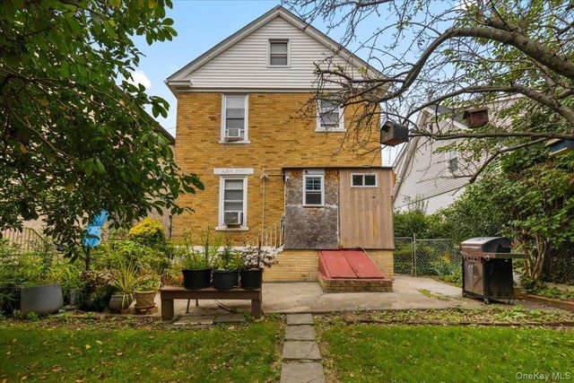 178 Winfred Avenue, Yonkers, NY 10704