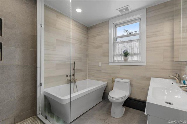 178 Winfred Avenue, Yonkers, NY 10704