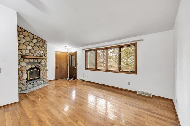 2462 BLUESTONE PLACE, Green Bay, WI 54311