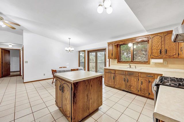 2462 BLUESTONE PLACE, Green Bay, WI 54311