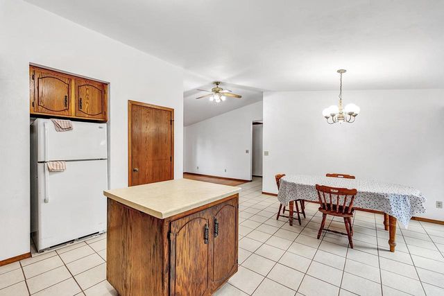 2462 BLUESTONE PLACE, Green Bay, WI 54311