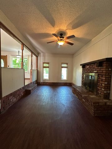 3328 S Chase Ave, Wichita, KS 67217