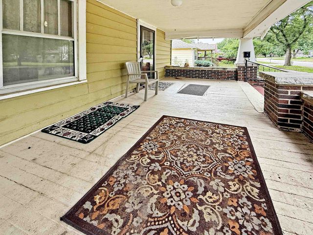 422 N Star St, El Dorado, KS 67042