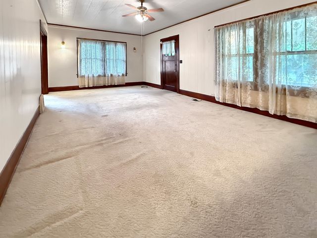 422 N Star St, El Dorado, KS 67042