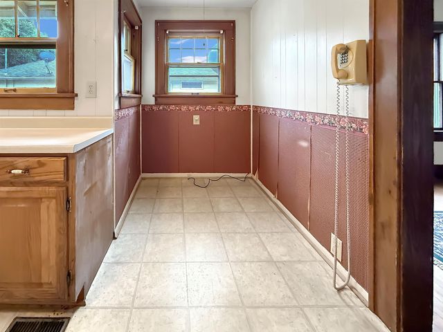 422 N Star St, El Dorado, KS 67042
