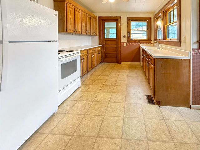 422 N Star St, El Dorado, KS 67042