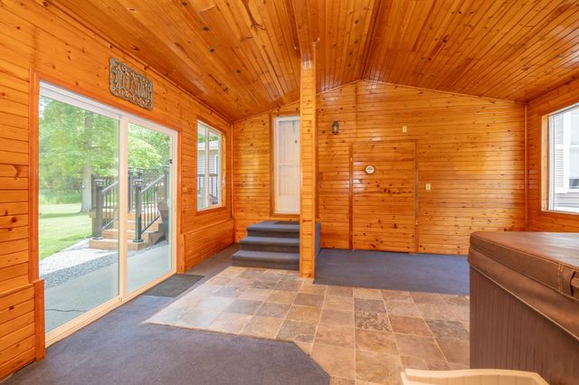 7290 83rd Street NE, Monticello, MN 55362