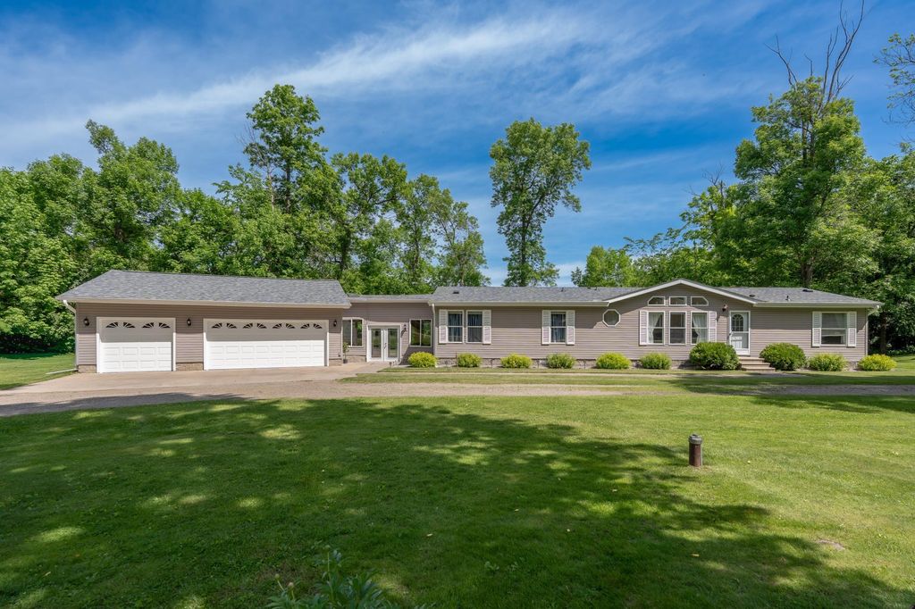 7290 83rd Street NE, Monticello, MN 55362 — exterior