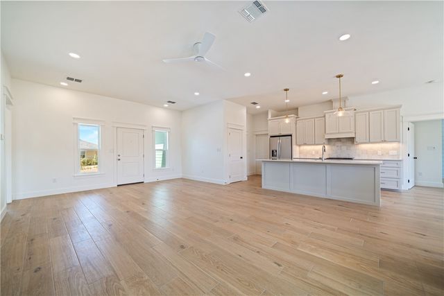 13906 Skysail St, Corpus Christi, TX 78418