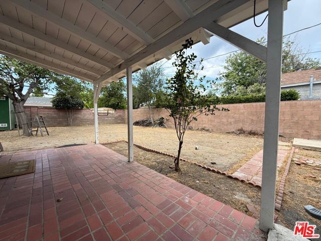 15133 Blackhawk Street, San Fernando, CA 91345