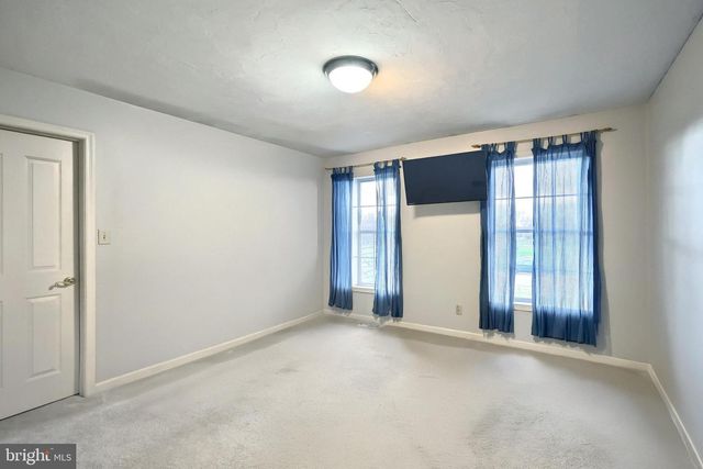 37 AMANDA DR, Littlestown, PA 17340