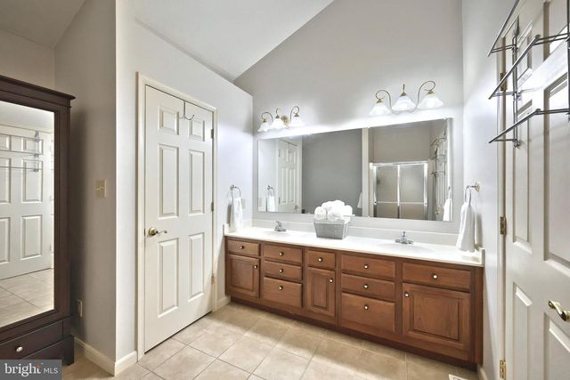 37 AMANDA DR, Littlestown, PA 17340