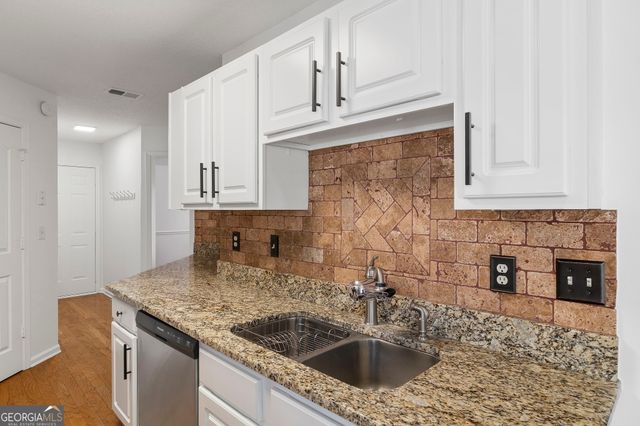 295 Cloverwood Drive, Fayetteville, GA 30215